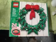 LEGO 40426 Christmas Wreath 2-in-1 Build Set - 510 Pieces