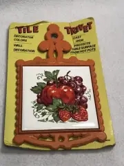 Vintage Mod Retro Tile And Cast Iron Trivet NEW