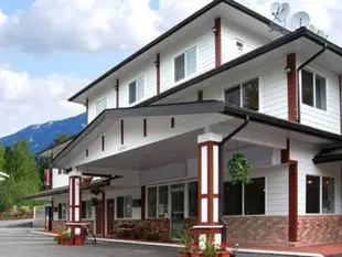 The Revelstoke Gateway Inn