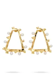 Descend Pearl Stud