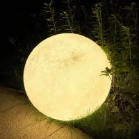 在飛比找Yahoo!奇摩拍賣優惠-太陽能月球燈戶外防水落地燈庭院泳池派對裝飾創意月亮球形草坪燈