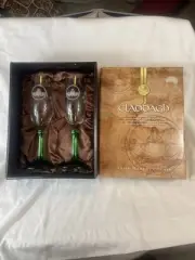 Claddagh Irish Hand Cut Champagne Flutes Etched Green Stem Set Of 2 New with box