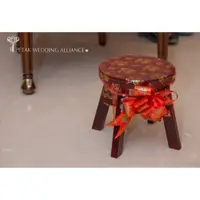 在飛比找蝦皮購物優惠-❤HAPPY婚禮設計❤小圓椅 好命椅 小椅凳 生子椅 原木椅