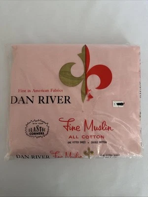 Vintage Dan River Pastel Pink Fine Muslin Fitted Sheet Double Full Bottom NOS