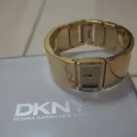 在飛比找蝦皮購物優惠-DKNY 紐約極簡時尚手環腕錶(復古歐式)