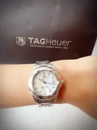 在飛比找Yahoo!奇摩拍賣優惠-TAG HEUER 豪雅 女錶 鑽石時標珍珠母貝面 AQUA