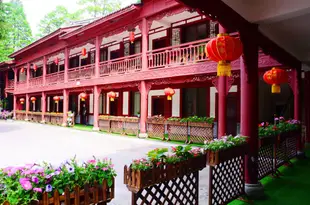 青城後山五龍山莊Wulong mountain villa in the back mountain of Qingcheng