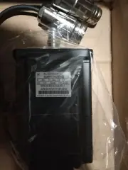 NEW IN BOX For YASKAWA SGMPH-04AAE4CD Servo Motor
