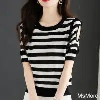 在飛比找momo購物網優惠-【MsMore】短袖圓領條紋針織衫冰絲設計感寬鬆短版上衣#1