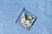 White Snowman Shape Craft Scrap book EYELETS, Lot of 10 New FREE SHIPPING!