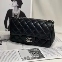 在飛比找PopChill優惠-[二手] Chanel mini coco20 cf20 黑