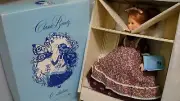#9985 CASSANDRA DOLL - CLASSIC BEAUTY COLLECTION MATTEL 1977