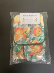 Vintage Style Kitchen Inspiration Citrus Apron Potholder Oven Mitt Set Of 3 NWT