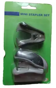 Mini Stapler Set with Staple Remover and 500 Standard Staples NOS