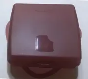New Tupperware Sandwich Keeper: Red
