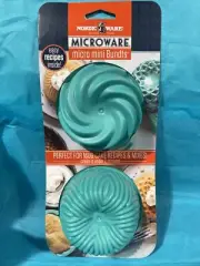 2 Nordic Ware Microware Mini Bundts Deco Bundt Perfect 4 Microwave Mug Cakes