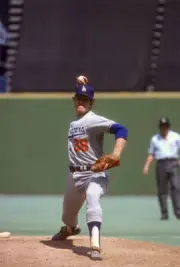 Dave Goltz Of The Los Angeles Dodgers 1980 Baseball Photo 3