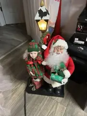 Holiday Creations 36” Animated Scene Santa & Girl With Lamp Post 1993 NWOB