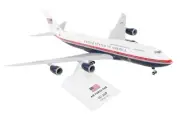 Skymarks SKR1076 USAF Air Force One VC-25B 30000 Desk Top 1/200 Model Airplane