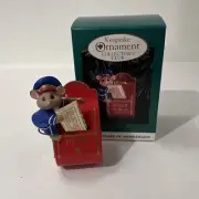 Hallmark 1993 IT'S IN THE MAIL Keepsake Ornament Collector's Club Mouse Post Box