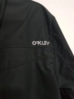 近新 OAKLEY 黑色 連帽 防潑水 防風外套 運動外套 男用 女用皆可