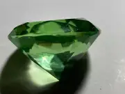 30mm Crystal Emerald Green Diamond Shape Paperweight faceted cut 1.5"x1.25" NEW