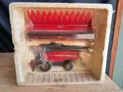 ERTL CASE IH AFX 8010 COMBINE COLLECTORS EDITION No outside box