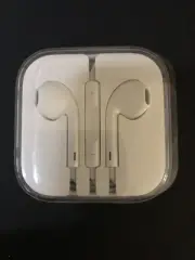 OEM Apple EarPods Earbuds Earphone Headphone Wired 3.5 mm for iPhone SEALED
