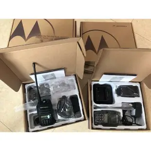 新品特惠限時下殺 【專業批發】摩托羅拉（Motorola）無線電對講機 UV雙頻段50w大功率 5級防水戶外手扒雞