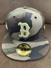 MLB Boston Red Sox Fitted Cap Hat NWT Mint Size 7 1/2 2004 World Series Camo
