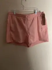 NWT Women’s avalanche outdoor supply Company Sz Large exercise shorts