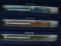 在飛比找Yahoo!奇摩拍賣優惠-(全新~送提袋)施華洛世奇水晶筆 2支對筆盒裝(粗金鑽黑+細