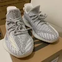 在飛比找蝦皮購物優惠-adidas yeezy boost 350 static 