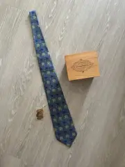 Tommy Bahama Silk Tie In Wood Gift Box Old Havana Collection New With Tag