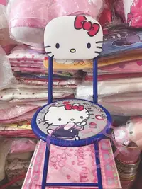 在飛比找Yahoo!奇摩拍賣優惠-♥小花花日本精品♥ Hello Kitty凱蒂貓 大臉椅背 