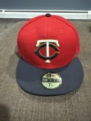 Minnesota Twins Hat, Red And Navy New Era Never Worn Size 7 1/2