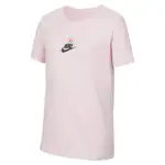 【NIKE 耐吉】上衣 童裝 大童 女童 短袖上衣 運動 G NSW SS TEE GCEL 粉 HF9788-663