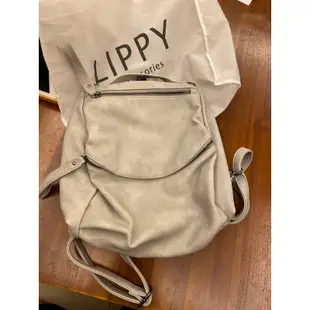 LIPPY後背包 Avril 艾薇兒 – LIPPY精緻皮感經典款，全新，附一個不織布購物袋