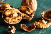 Fresh Natural Walnuts 250 Grams Organic Snack (With Shell)