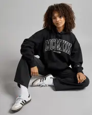 [Champion] Champion Women's Rochester Mcmxix Hoodie in Black Size XS XS Black