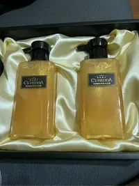 在飛比找Yahoo!奇摩拍賣優惠-席詩藍朵沐浴露300ml2瓶（視左一黑盒袋）GOLDEN G