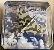 Corgi Bomber Legends Avro Vulcan B.2 AA31204 1:144 Scale No 27 Squadron XM595