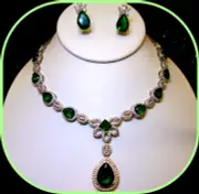 Emerald green stone 18k gold filled ladies italian made Necklace Earring Set
