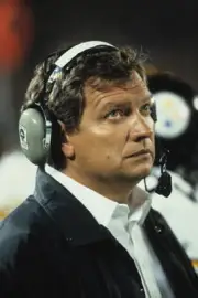 Offensive line coach Ron Blackledge of the Pittsburgh Steelers l- 1984 Old Photo