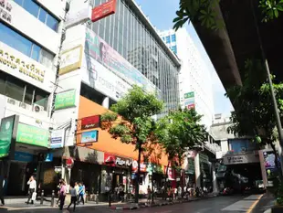 席隆維普雷斯酒店VPlace Silom