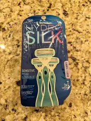 Schick Womens Hydro Silk Sensitive Care Hydra-Boost 5-Blades Razors 3 Shavers