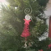 METAL RED CHRISTMAS TREE BIBLE VERSE CHRIST CHARM ORNAMENT DELUXE SPIRAL HOOK