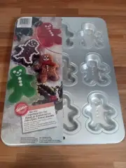 Vintage Wilton 2105-926 9 Cavity Bite Size Gingerbread Cake Pan Mold Christmas