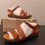 Clarks Collection Leather Sandals-Kitly Way size 6.5 wide