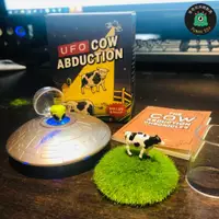 在飛比找蝦皮購物優惠-[怪玩具]UFO COW ABDUCTION 外星人綁架乳牛